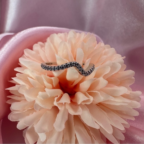 Pandora Sparkling Wave Ring – Sterling Silver 925 w/ Clear Cubic Zirconia w/Box - Picture 6 of 13
